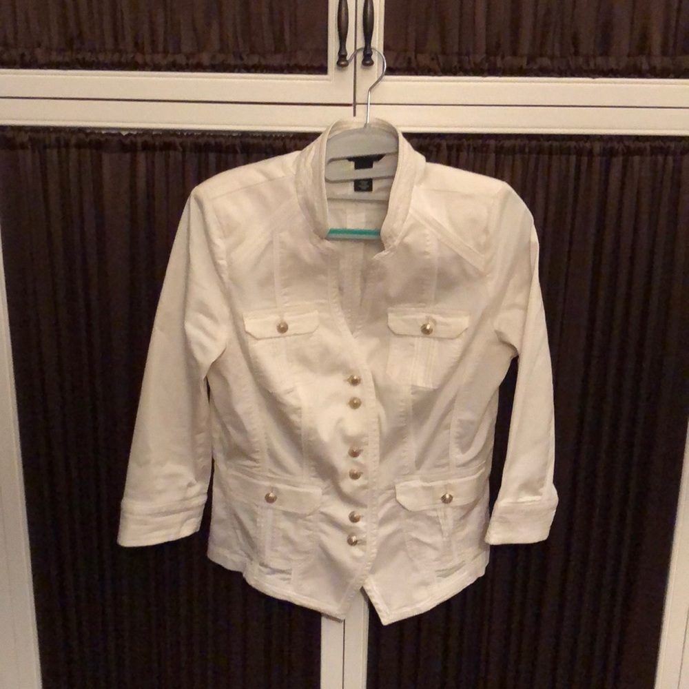 SALE!!!!  Cute button up 3/4 sleeve jacket